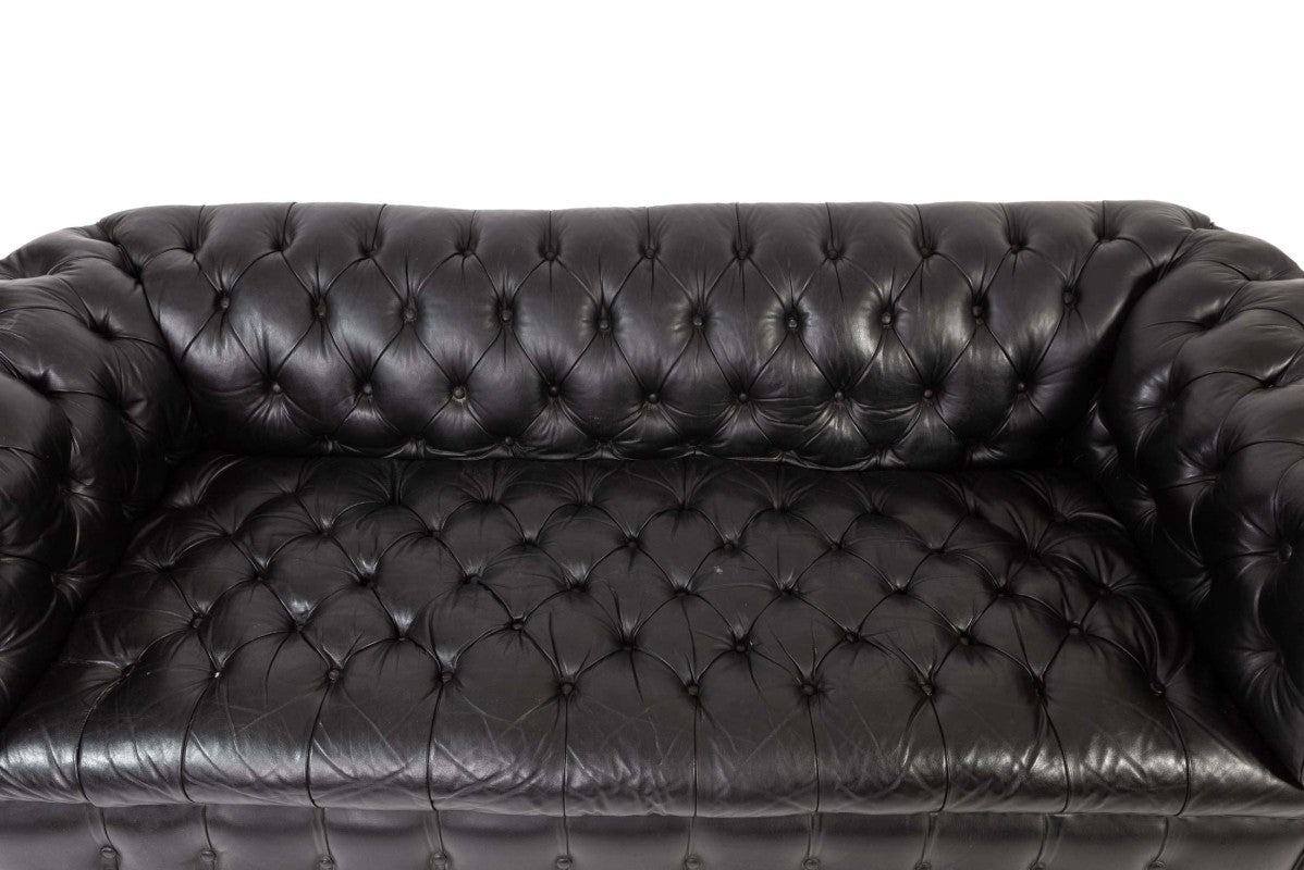 Divano chesterfield club tre posti Vittoriano inglese originale in pelle nera - Antichità Sale