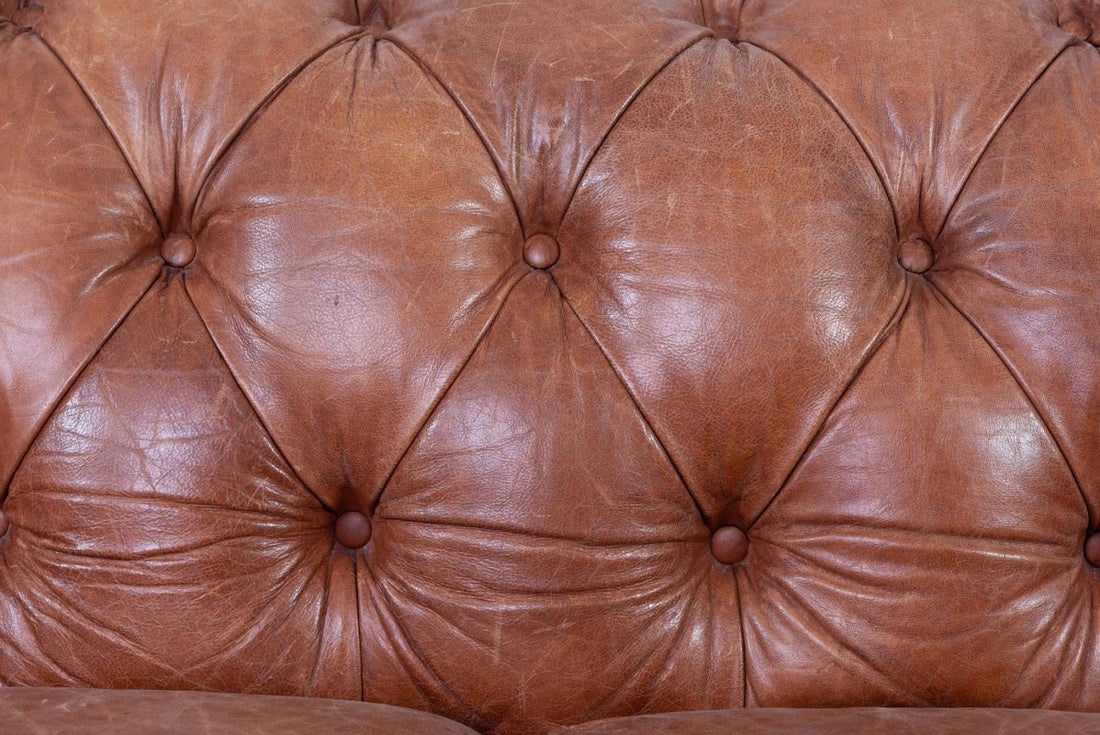 Divano chesterfield club 2 posti inglese vintage originale in cuoio
