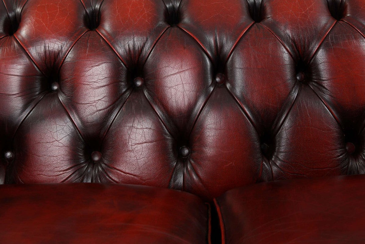 Divano Chesterfield club 2 posti inglese originale vintage in pelle rosso bordeaux anticato - Antichità Sale