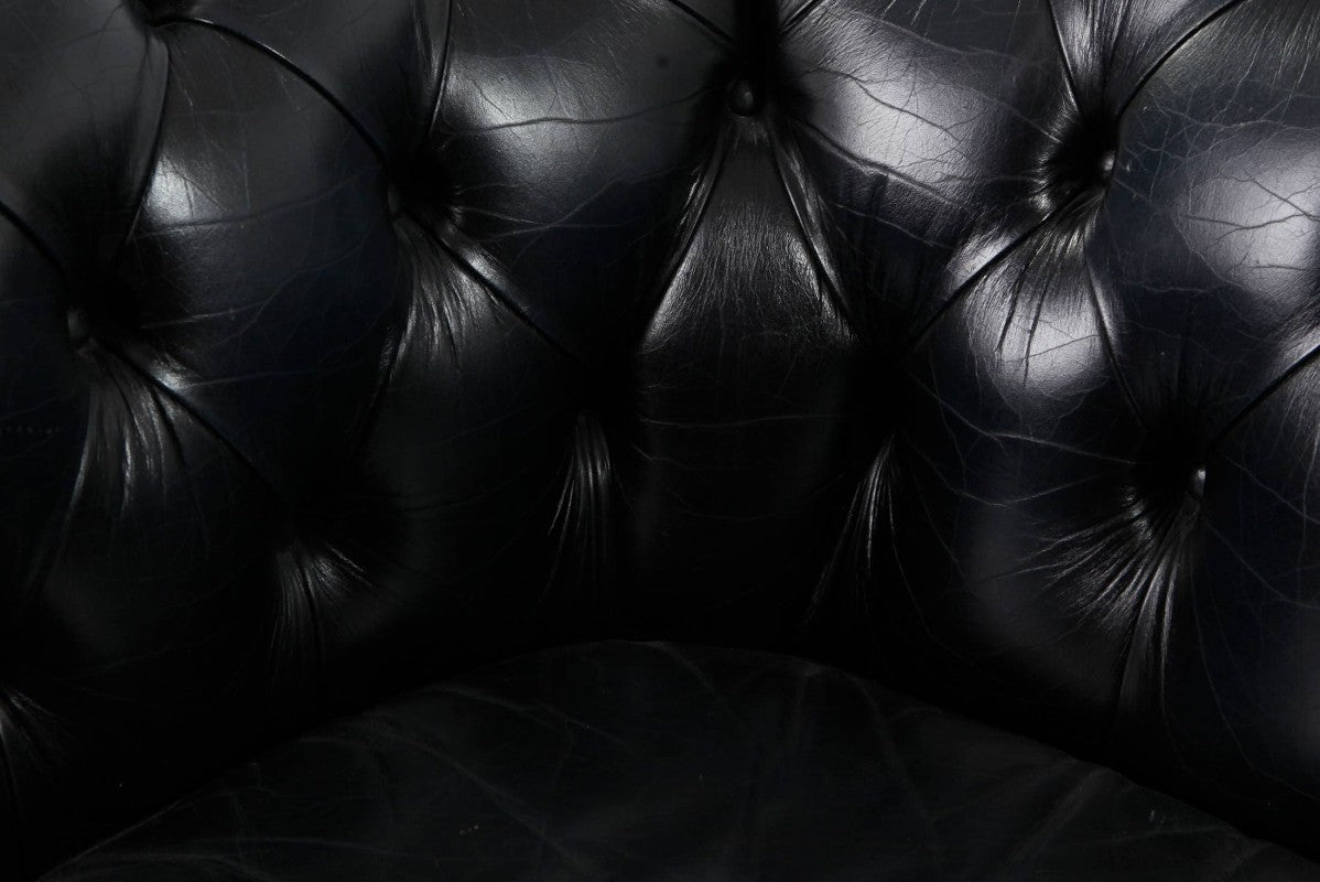 Divano Chesterfield club 2 posti inglese originale vintage in pelle blu scuro - Antichità Sale