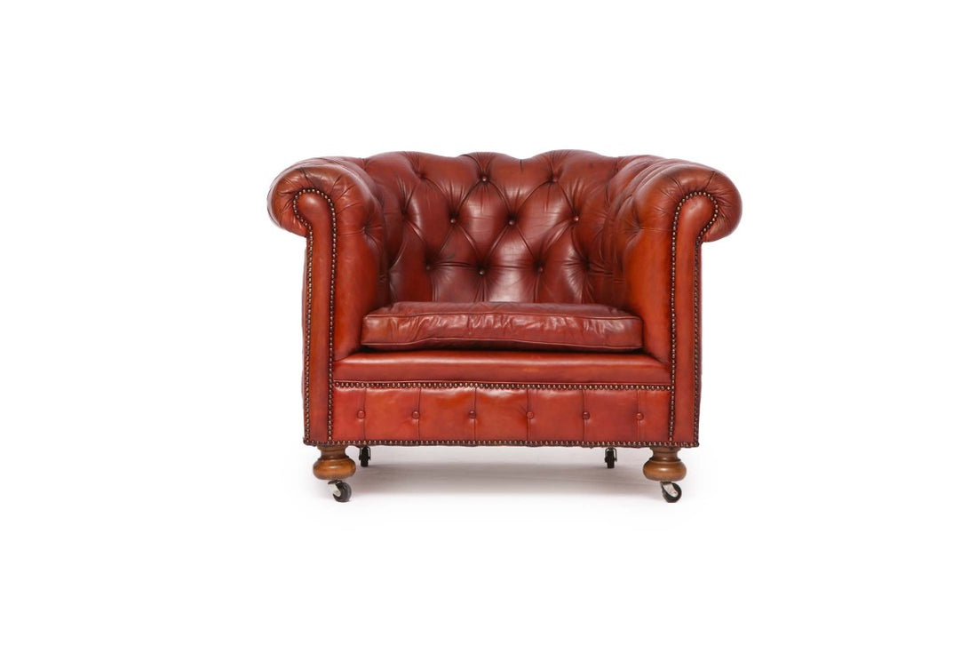 Poltrona chesterfield club inglese vintage in pelle rosso marocchino