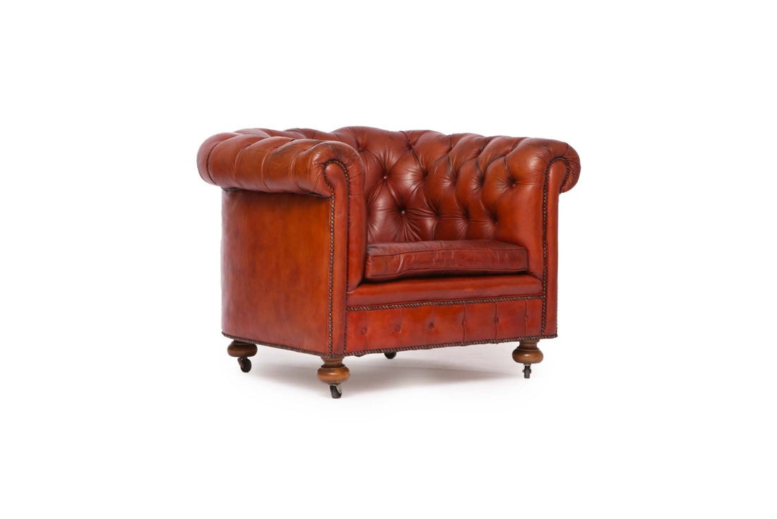 Poltrona chesterfield club inglese vintage in pelle rosso marocchino