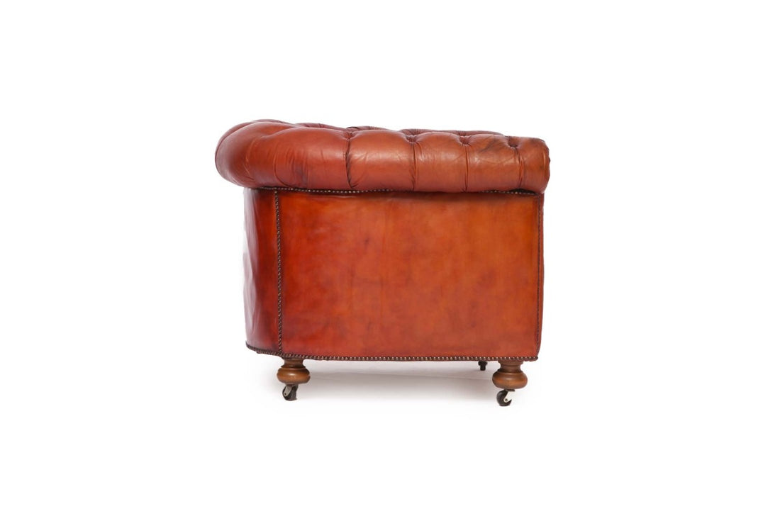Poltrona chesterfield club inglese vintage in pelle rosso marocchino