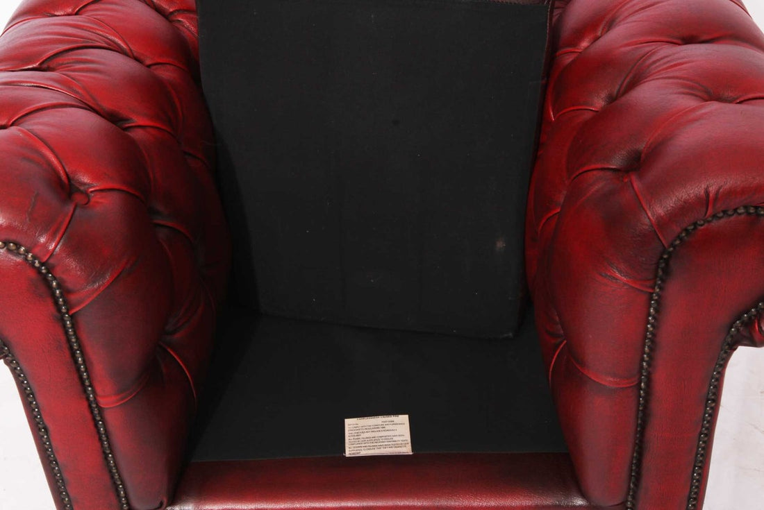 Poltrona chesterfield club inglese originale vintage in pelle bordeaux