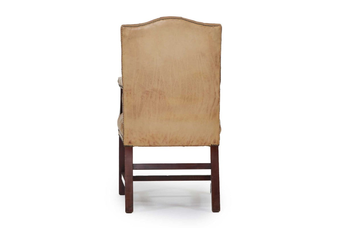 Coppia di poltrone chesterfield Director in pelle tabacco del 1950