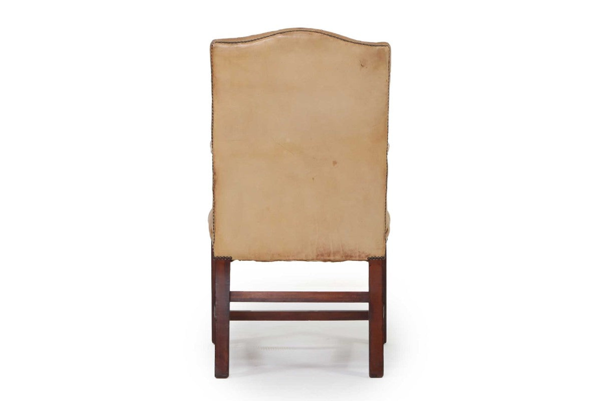 Coppia di poltrone chesterfield Director in pelle tabacco del 1950