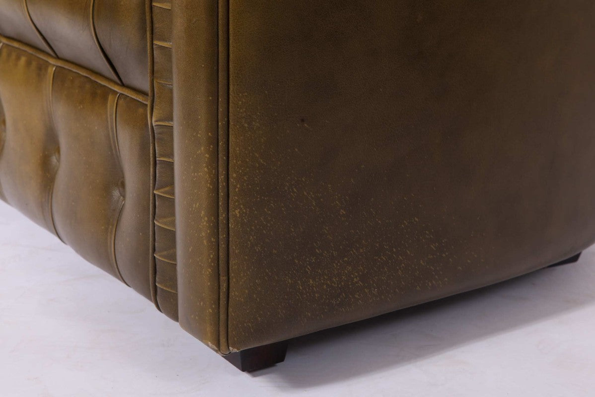 Coppia di poltrone chesterfield club vintage verde oliva - Antichità Sale