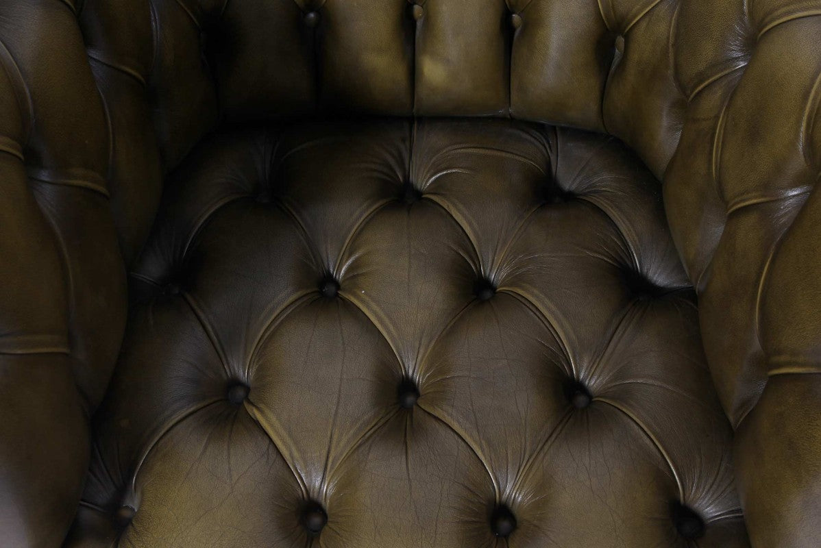 Coppia di poltrone chesterfield club vintage verde oliva - Antichità Sale