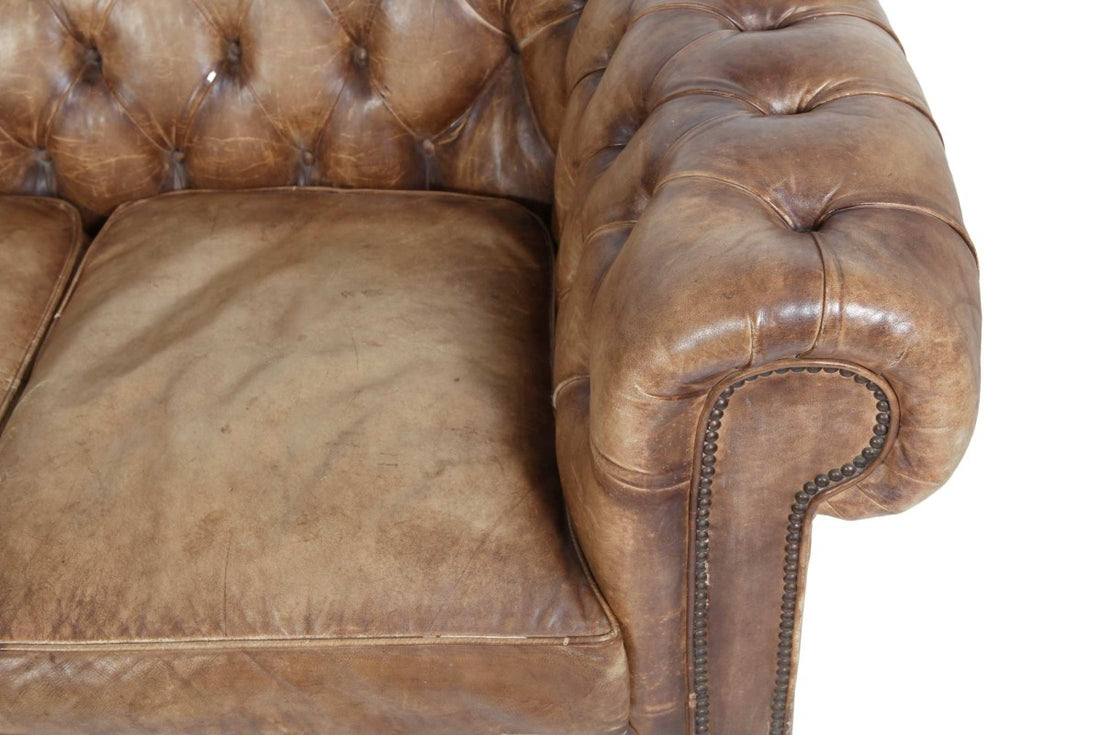 Antico divano 3 posti chesterfield club inglese originale marrone cognac