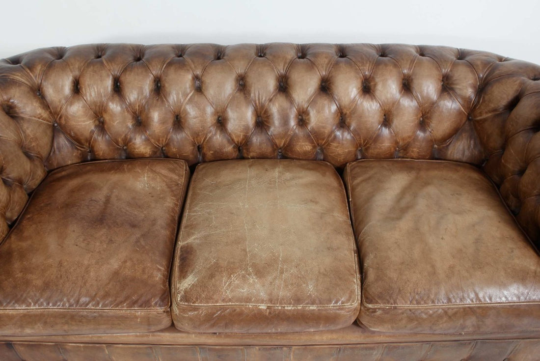 Antico divano 3 posti chesterfield club inglese originale marrone cognac