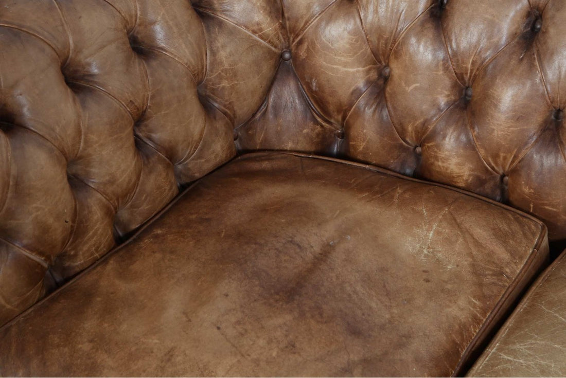 Antico divano 3 posti chesterfield club inglese originale marrone cognac