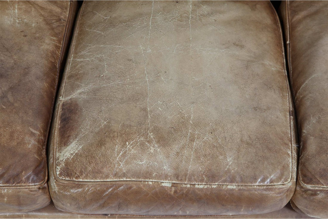 Antico divano 3 posti chesterfield club inglese originale marrone cognac