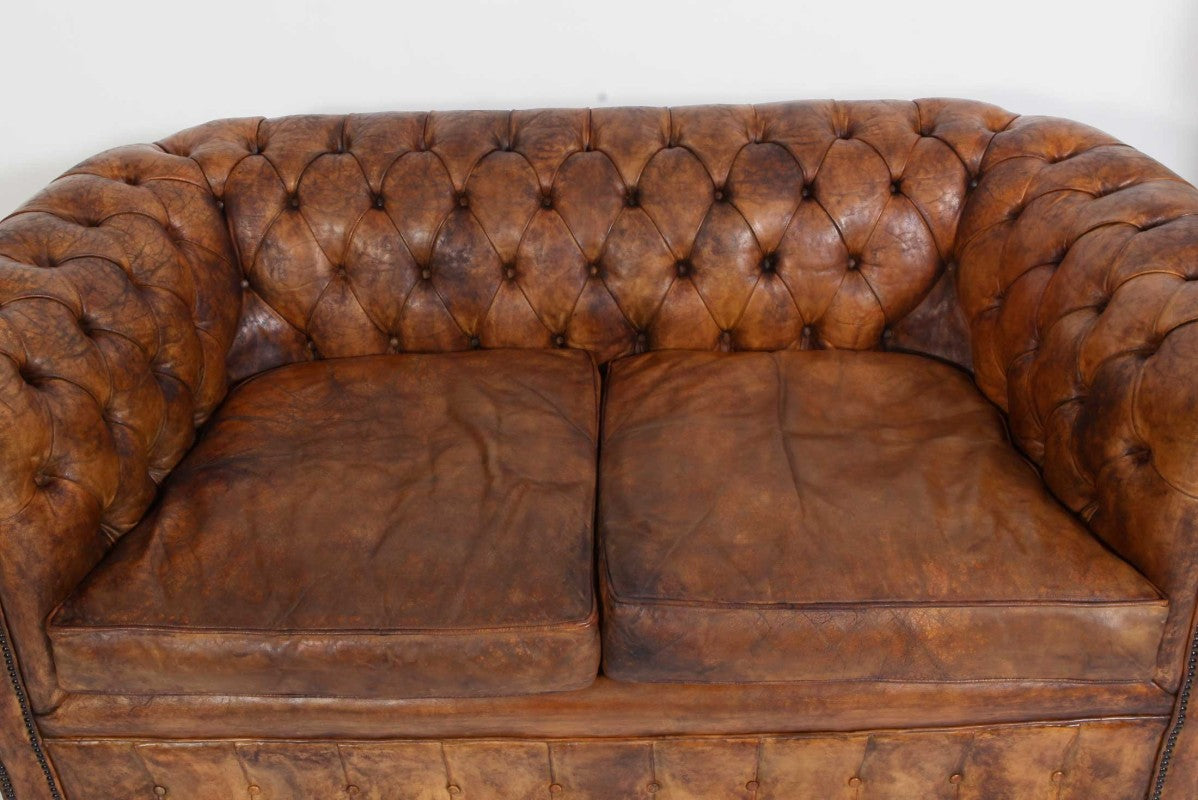 Antico divano 2 posti chesterfield club inglese originale marrone cognac - Antichità Sale