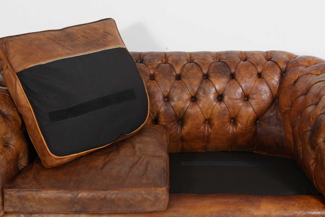 Antico divano 2 posti chesterfield club inglese originale marrone cognac