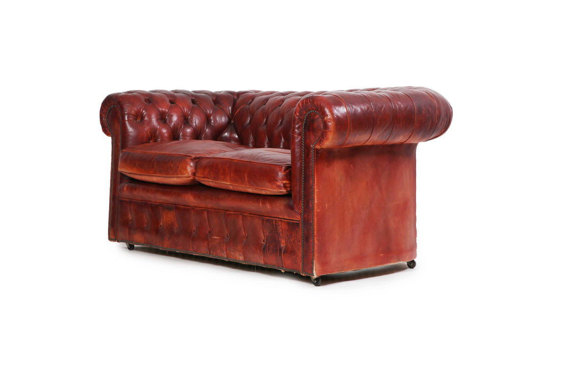 Antico Divano 2 posti Chesterfield Club originale inglese in pelle rosso marocchino