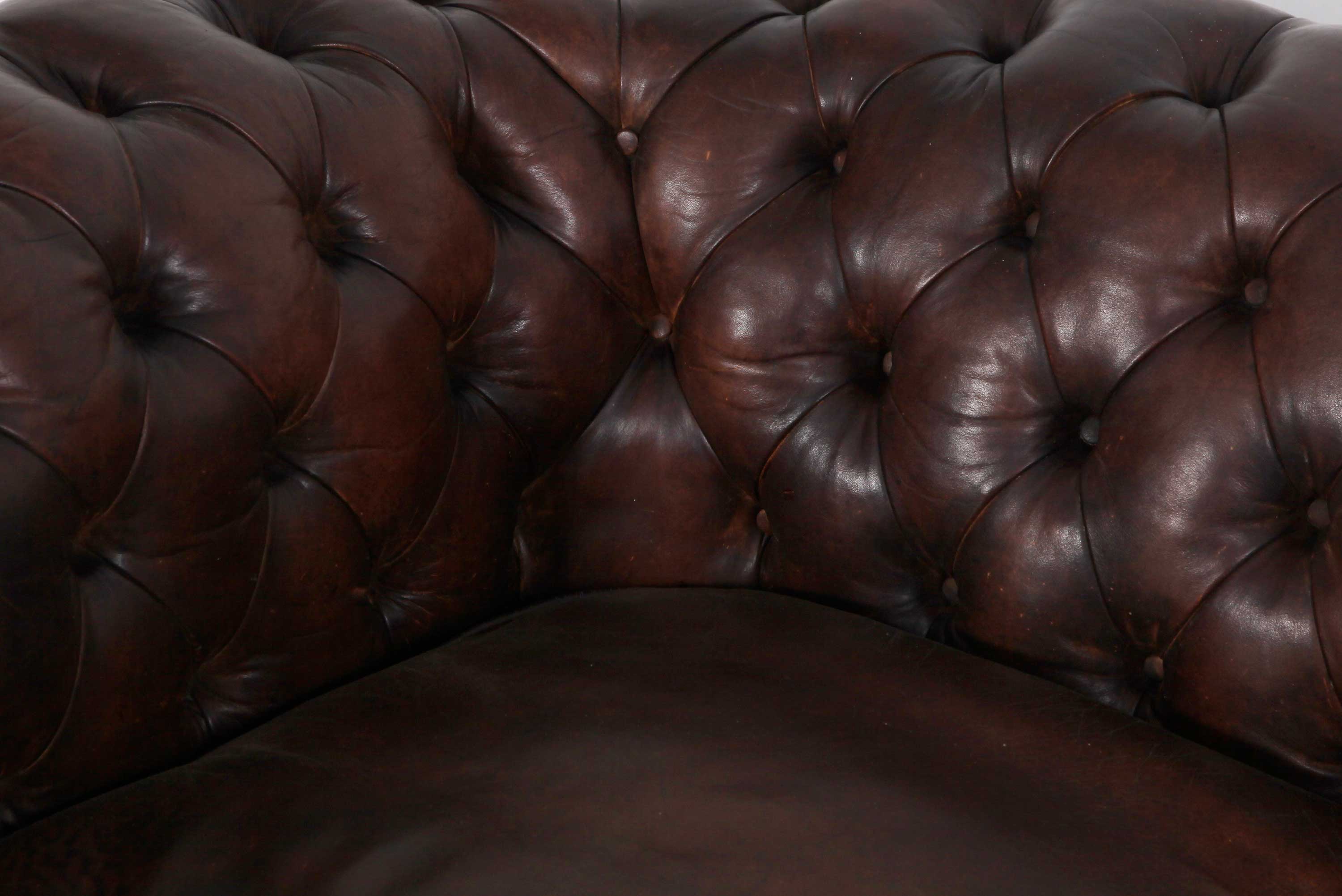 Divano 2 posti chesterfield club marrone testa di moro originale - Antichità Sale