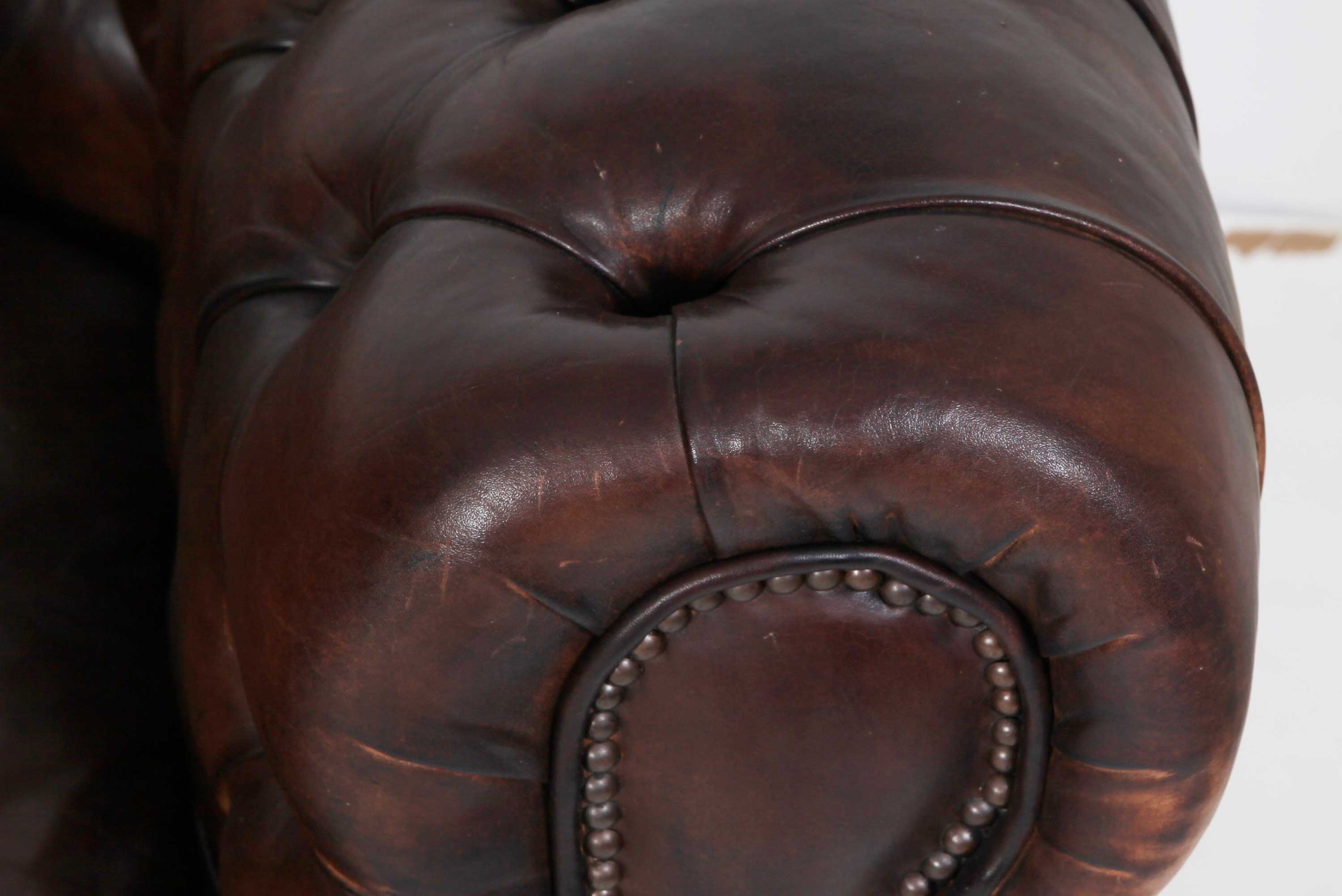 Divano 3 posti chesterfield club marrone testa di moro originale - Antichità Sale