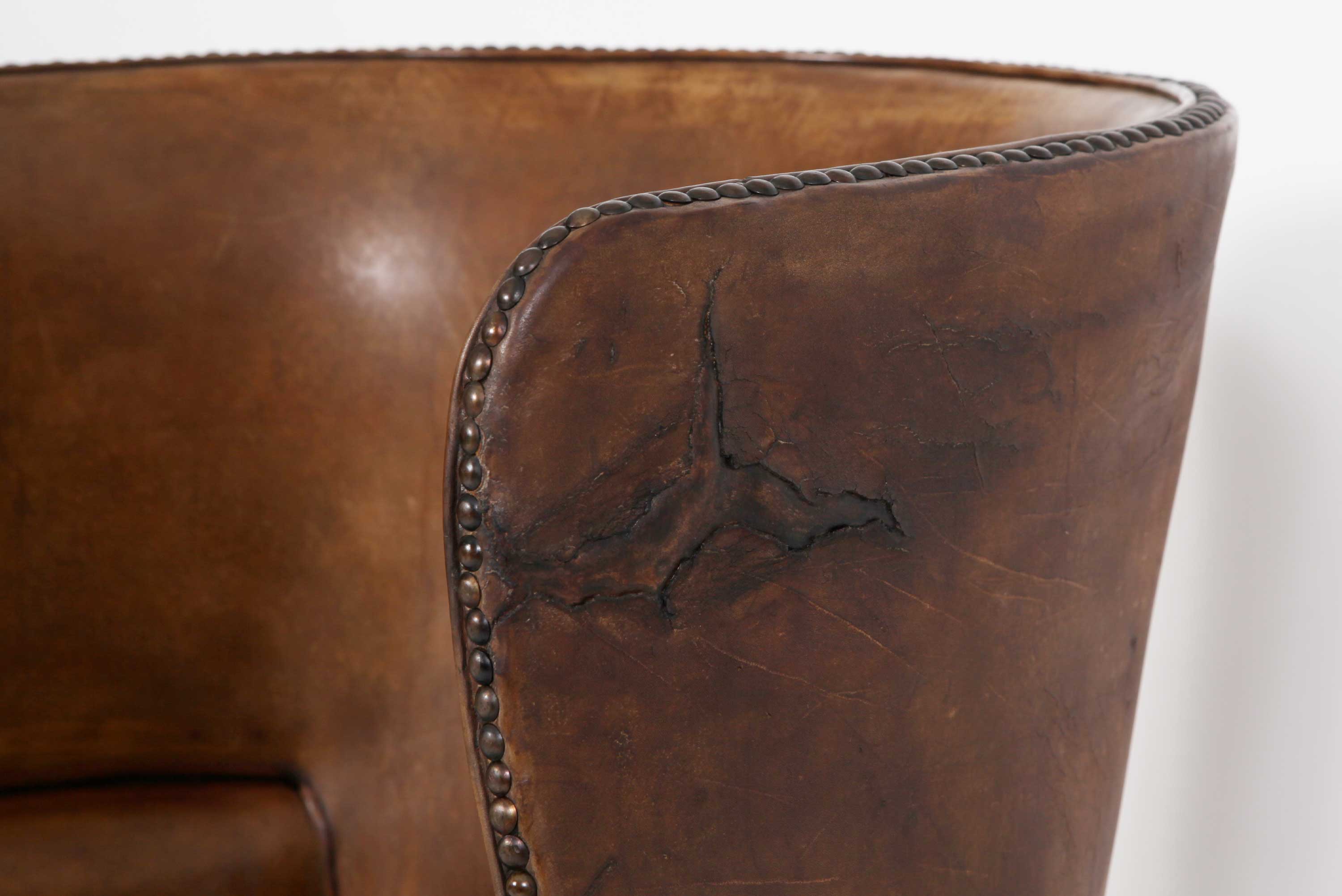 Antica e originale poltrona inglese barrel back marrone cognac - Antichità Sale