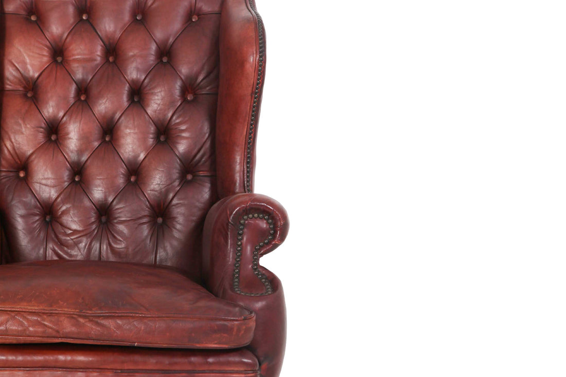 Antica poltrona chesterfield Wing Back o bergere inglese originale rosso marocchino