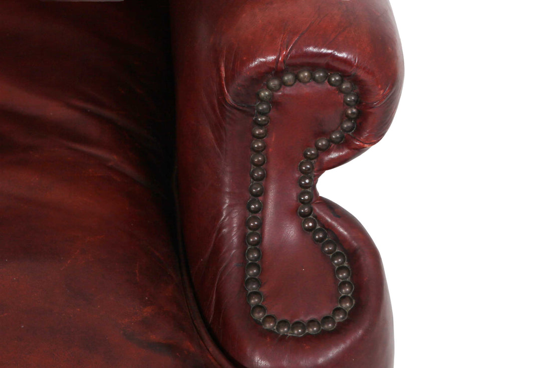 Antica poltrona chesterfield Wing Back o bergere inglese originale rosso marocchino