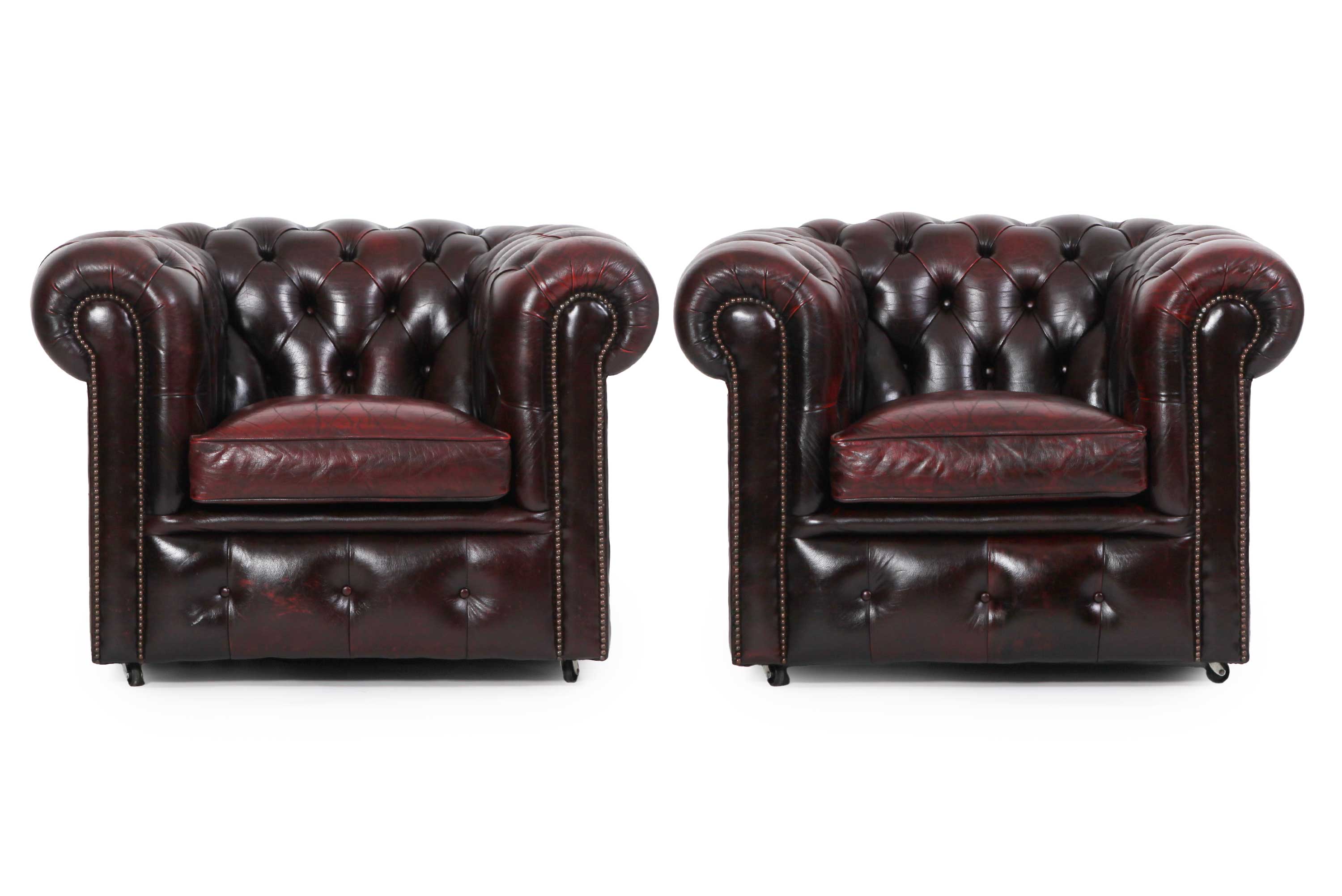 Coppia di poltrone chesterfield club vintage originale bordeaux anticato - Antichità Sale