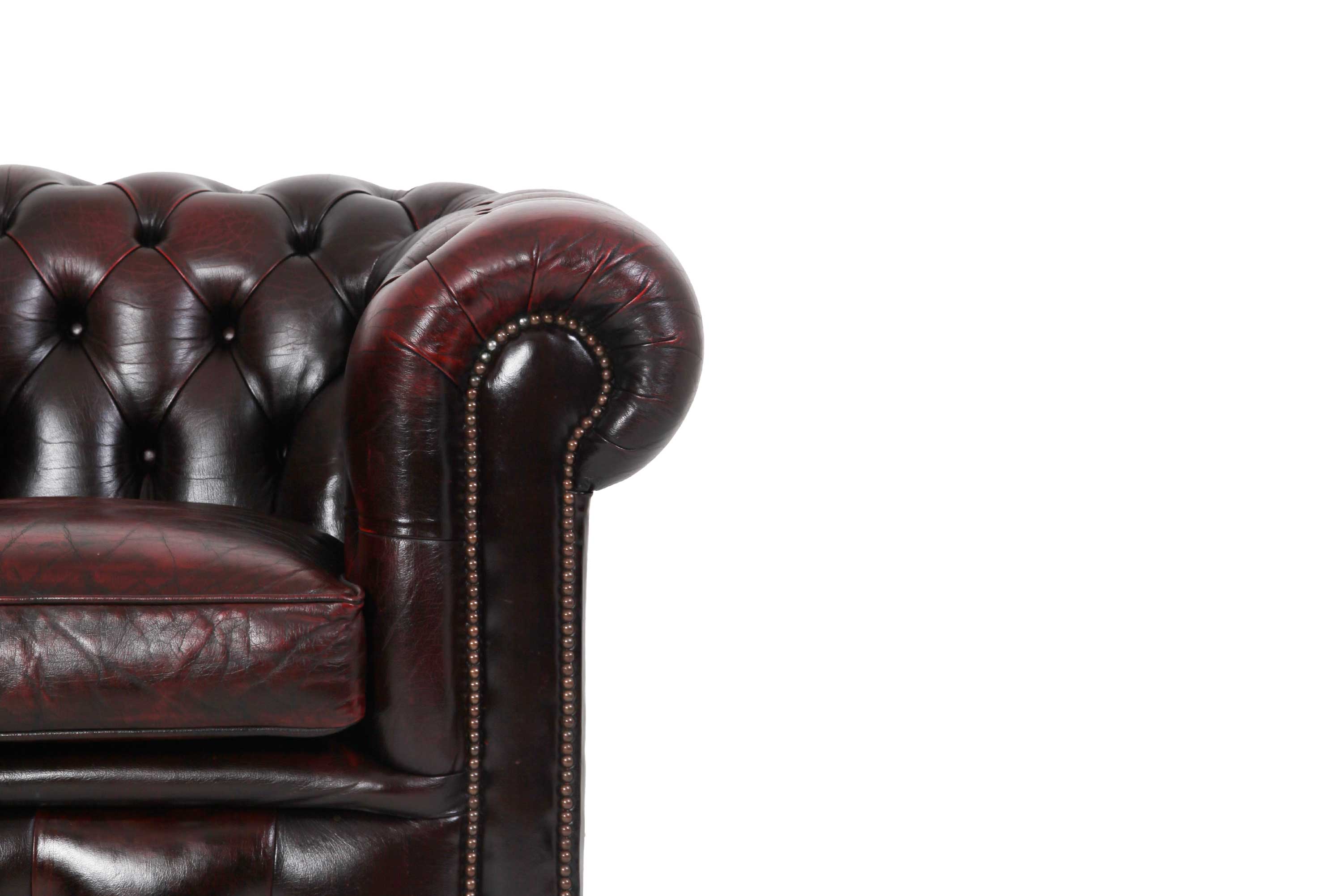 Coppia di poltrone chesterfield club vintage originale bordeaux anticato - Antichità Sale
