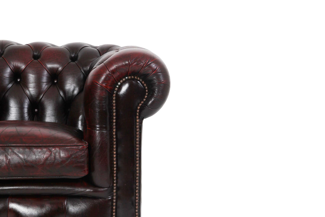 Coppia di poltrone chesterfield club vintage originale bordeaux anticato
