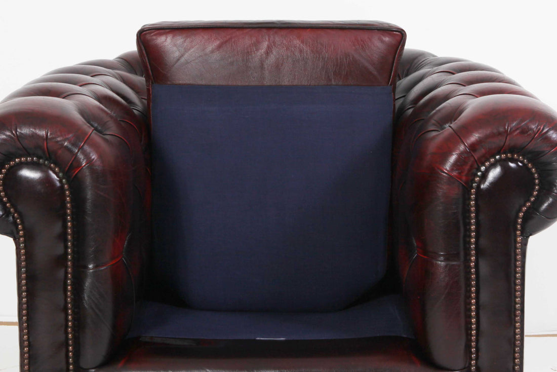 Coppia di poltrone chesterfield club vintage originale bordeaux anticato