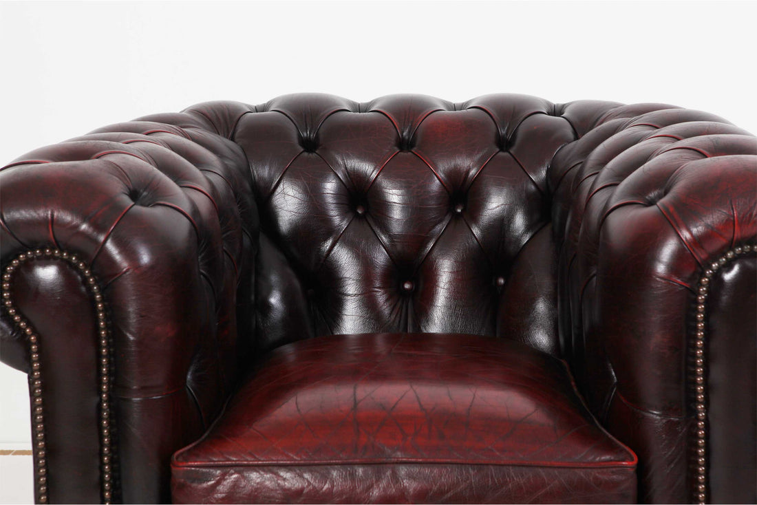 Coppia di poltrone chesterfield club vintage originale bordeaux anticato