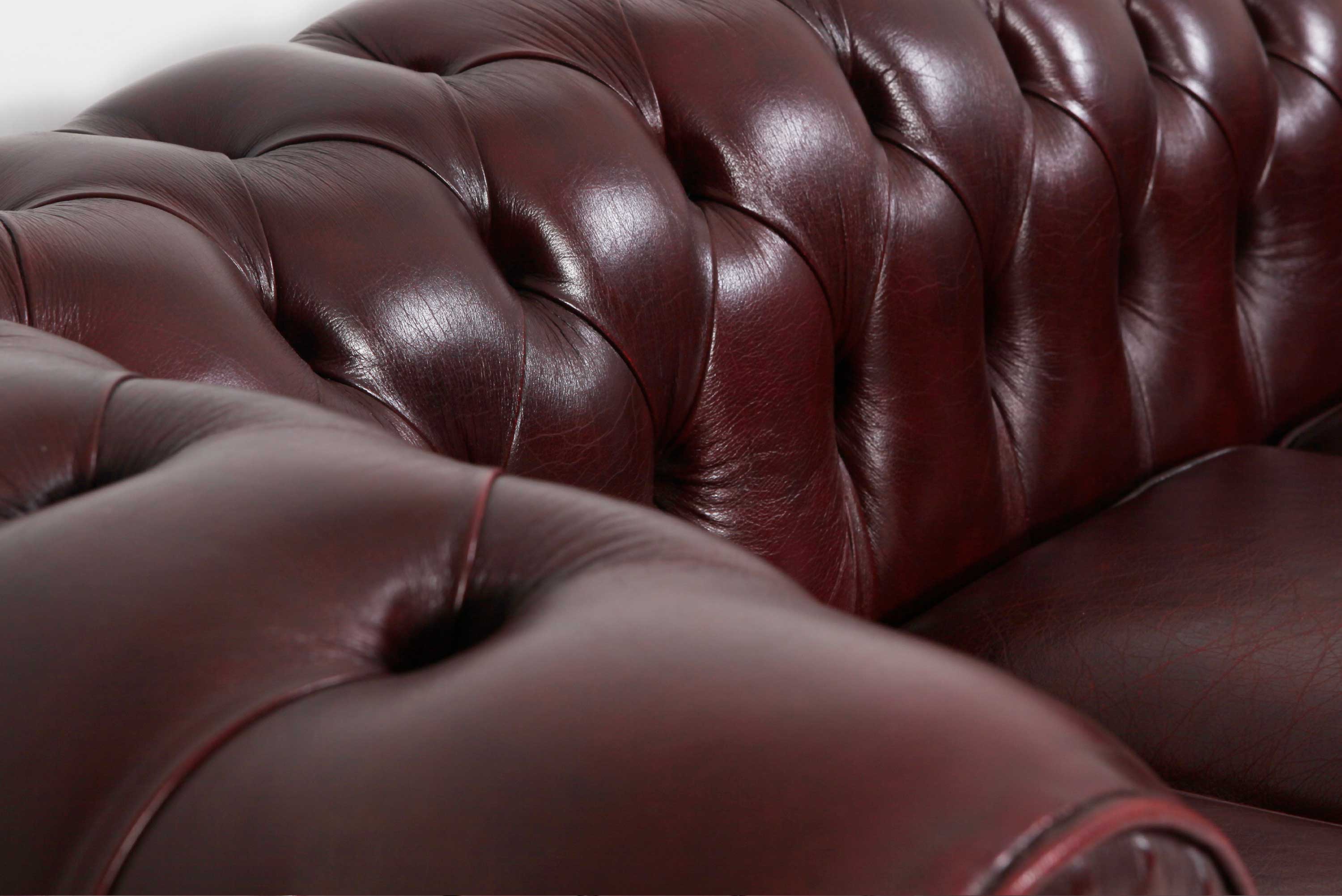 Divano 3 posti chesterfield club vintage originale in pelle bordeaux - Antichità Sale