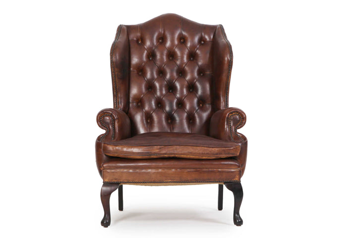 Antica poltrona chesterfield Wing Back o bergere inglese originale in pelle marrone