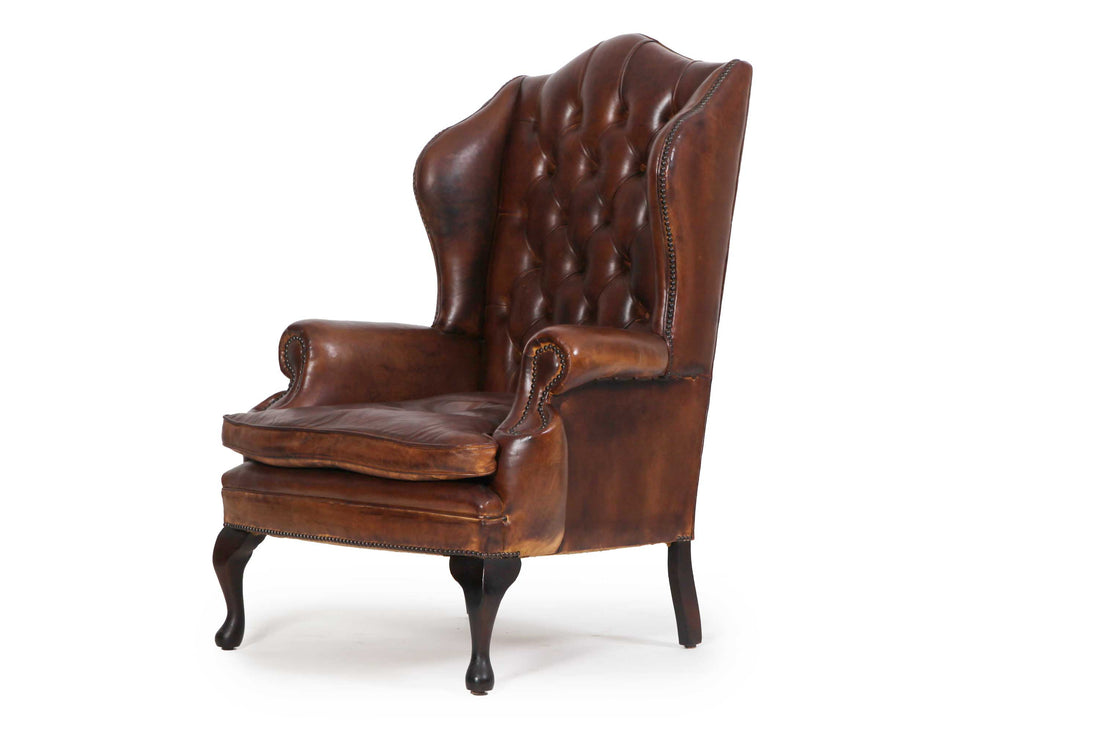 Antica poltrona chesterfield Wing Back o bergere inglese originale in pelle marrone