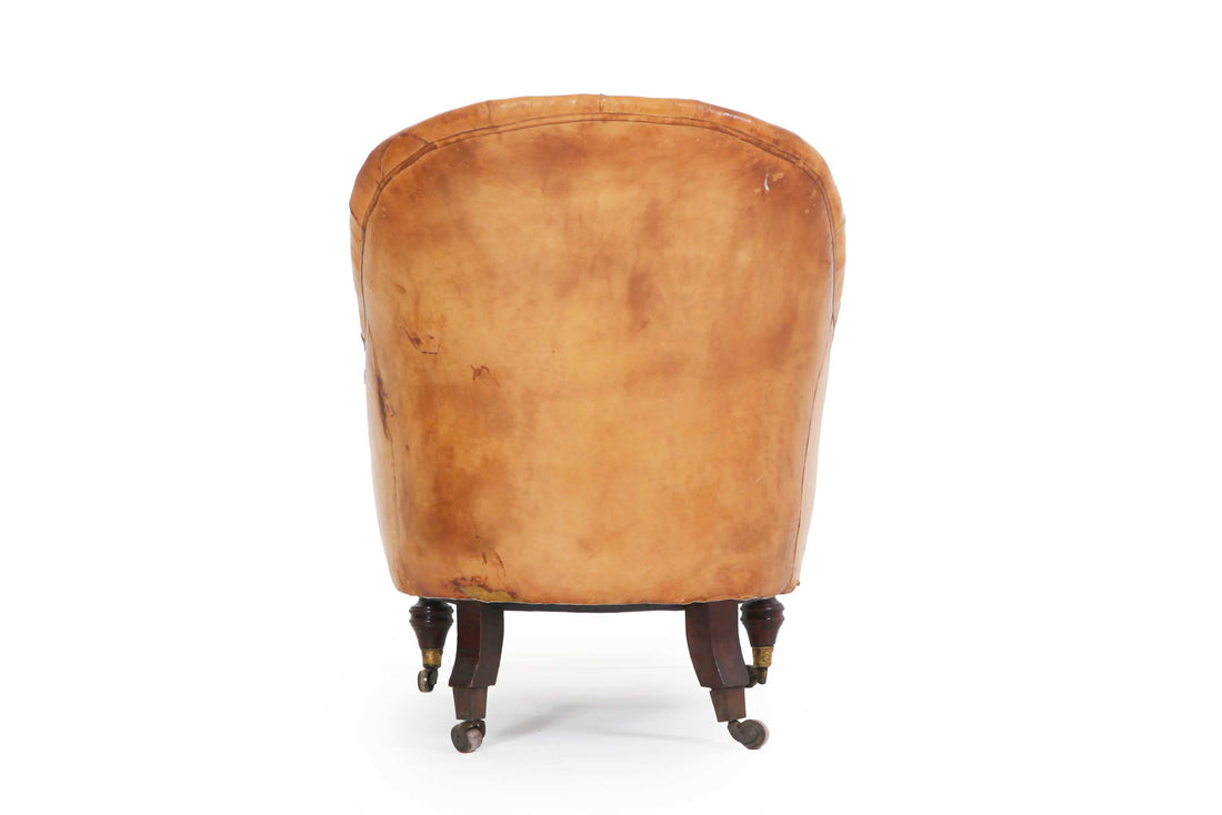 Antica poltrona chesterfield inglese originale in pelle tabacco
