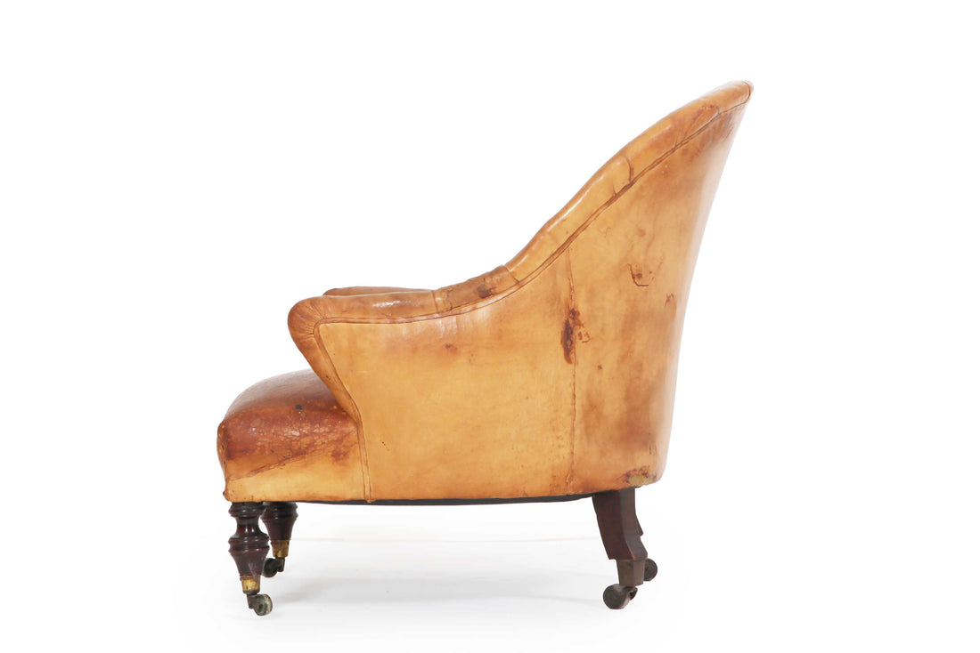 Antica poltrona chesterfield inglese originale in pelle tabacco
