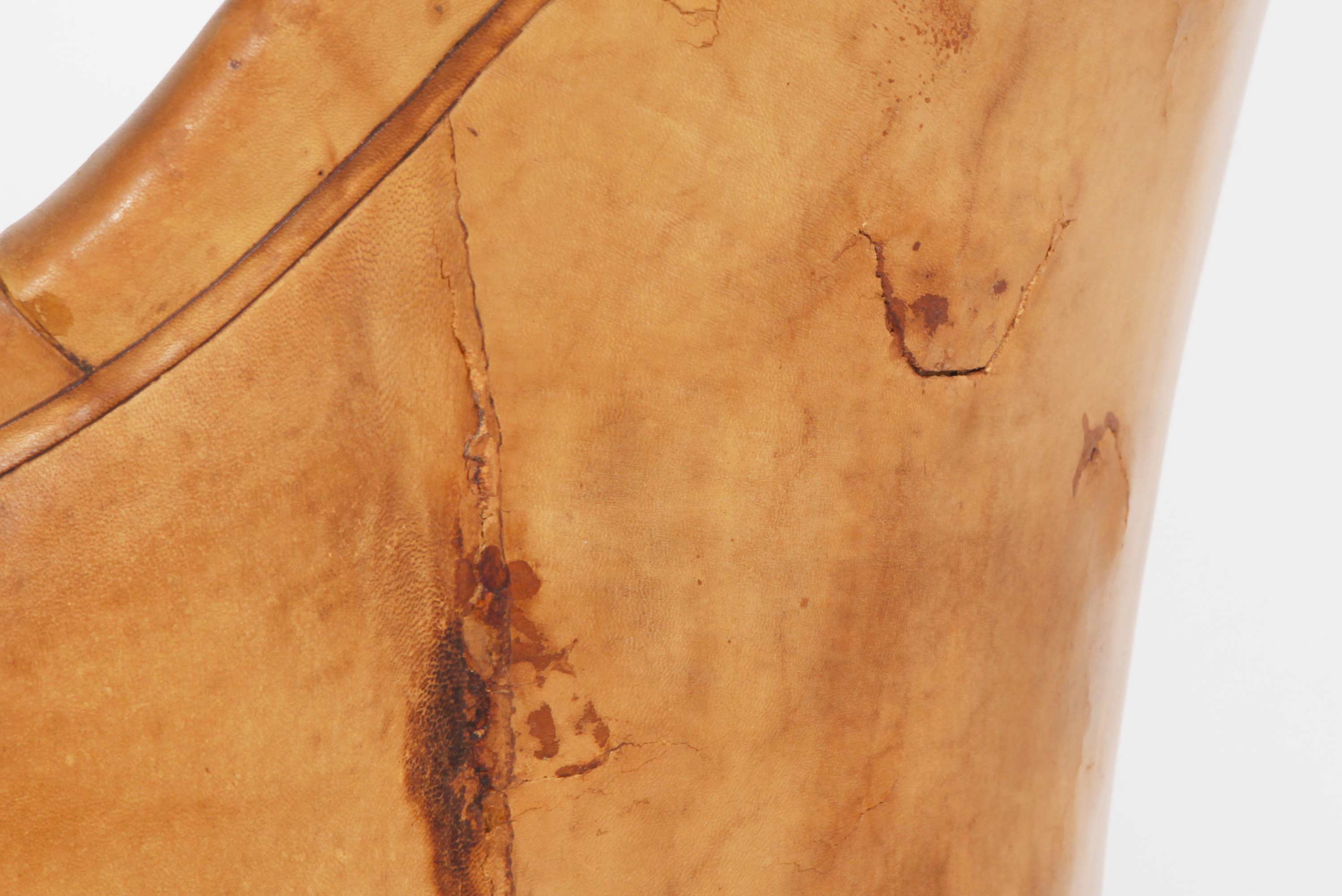 Antica poltrona chesterfield inglese originale in pelle tabacco - Antichità Sale