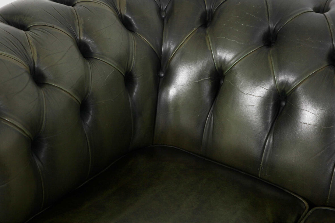 Divano 3 posti chesterfield club vintage originale in pelle verde oliva
