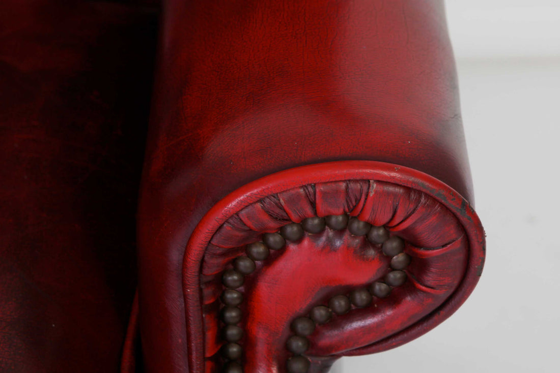 Poltrona chesterfield Queen Anne bordeaux vintage originale