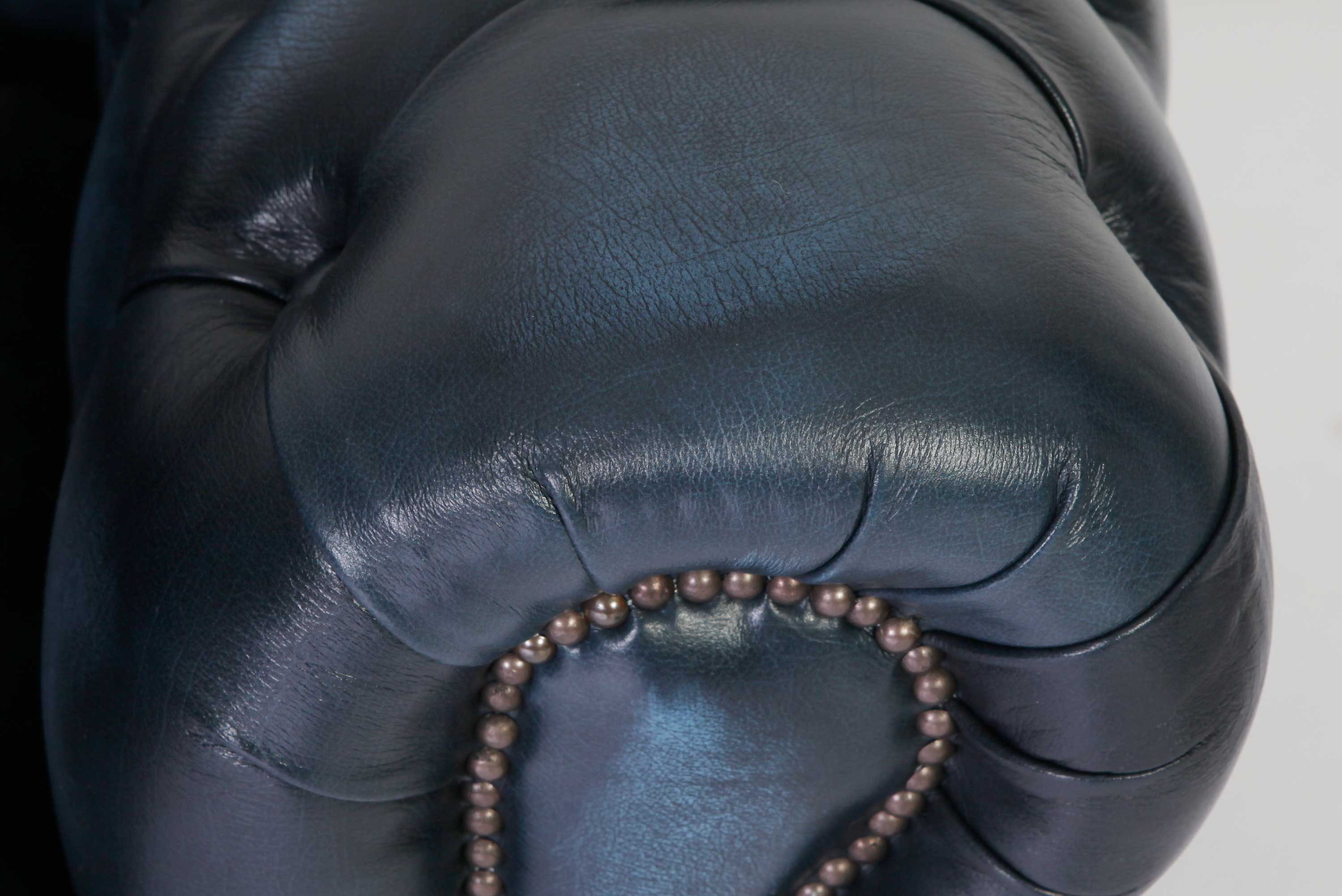 Poltrona chesterfield club nuova originale inglese blu petrolio