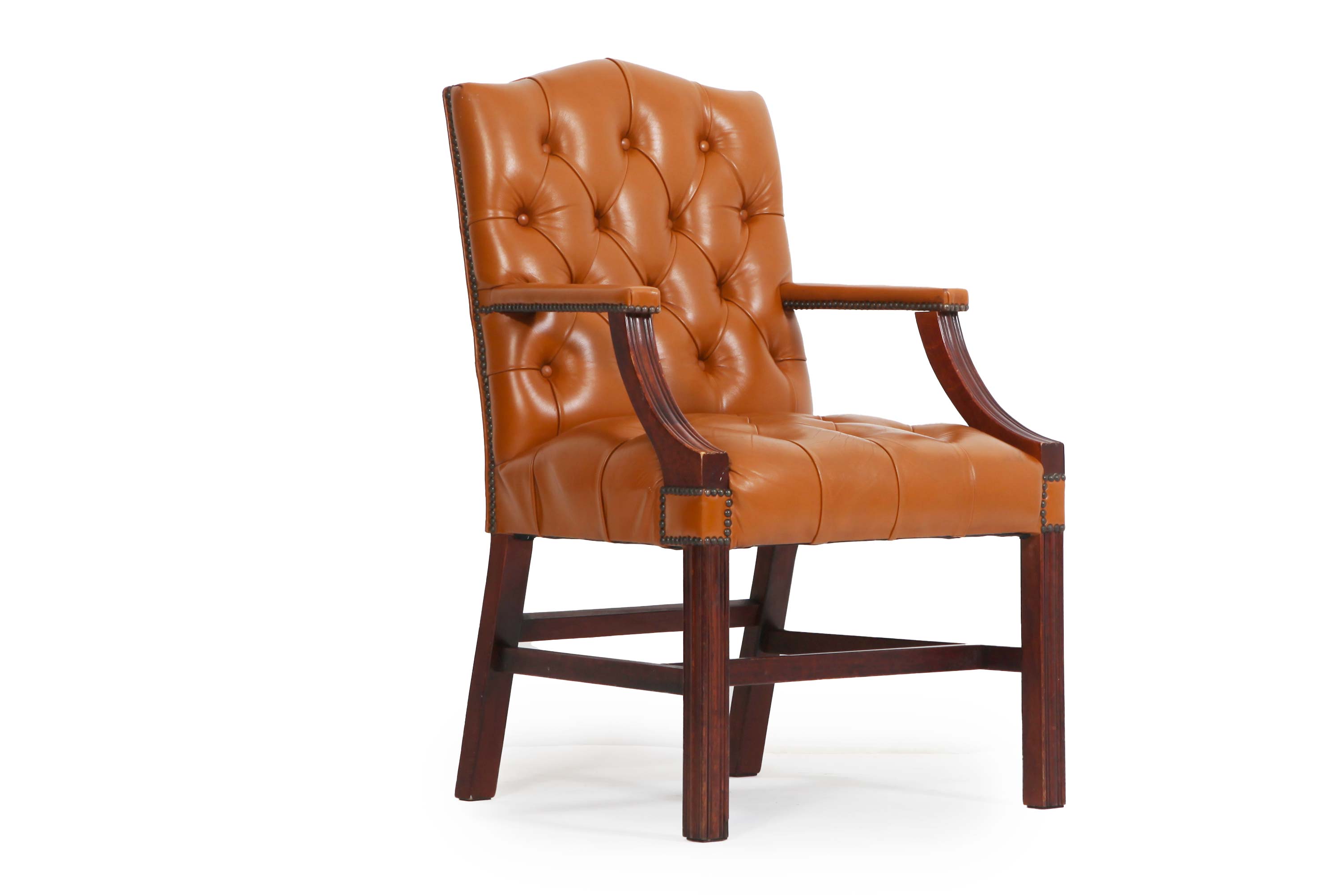 Coppia di poltrone chesterfield Director vintage inglese tabacco