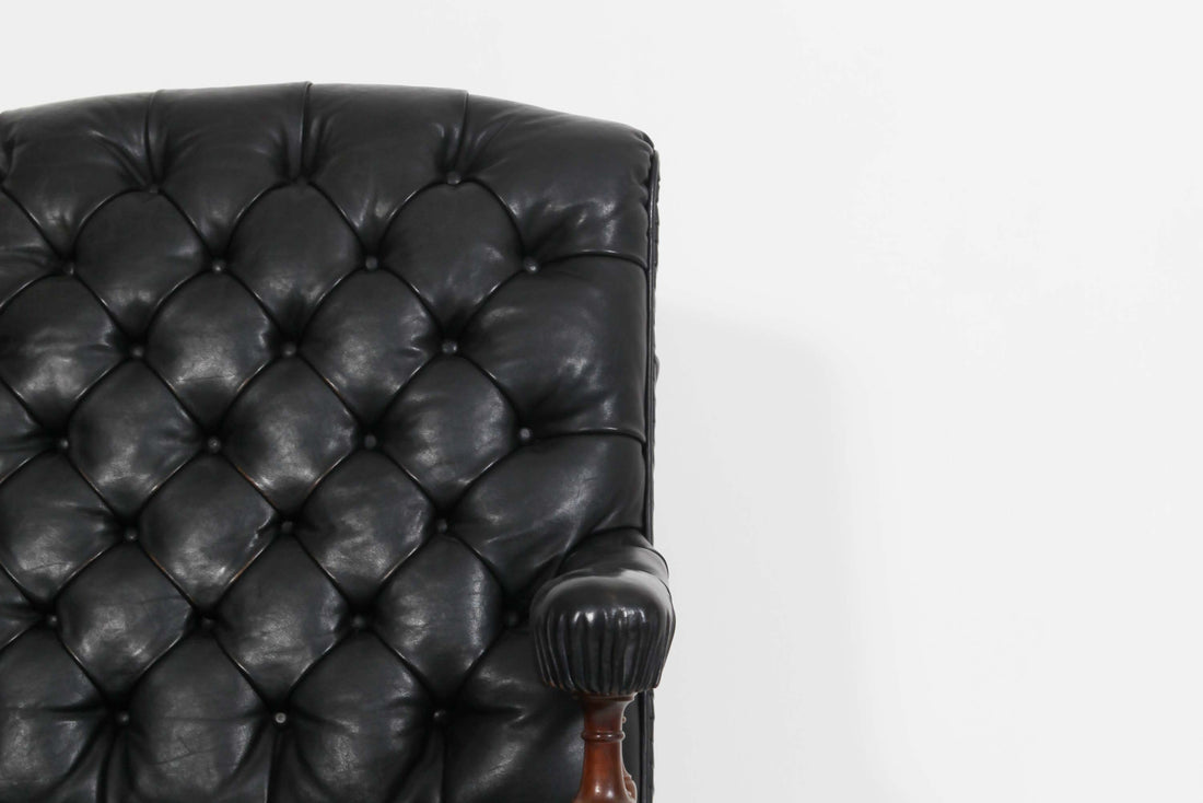 Poltrona chesterfield antica di epoca Vittoriana originale in pelle nera