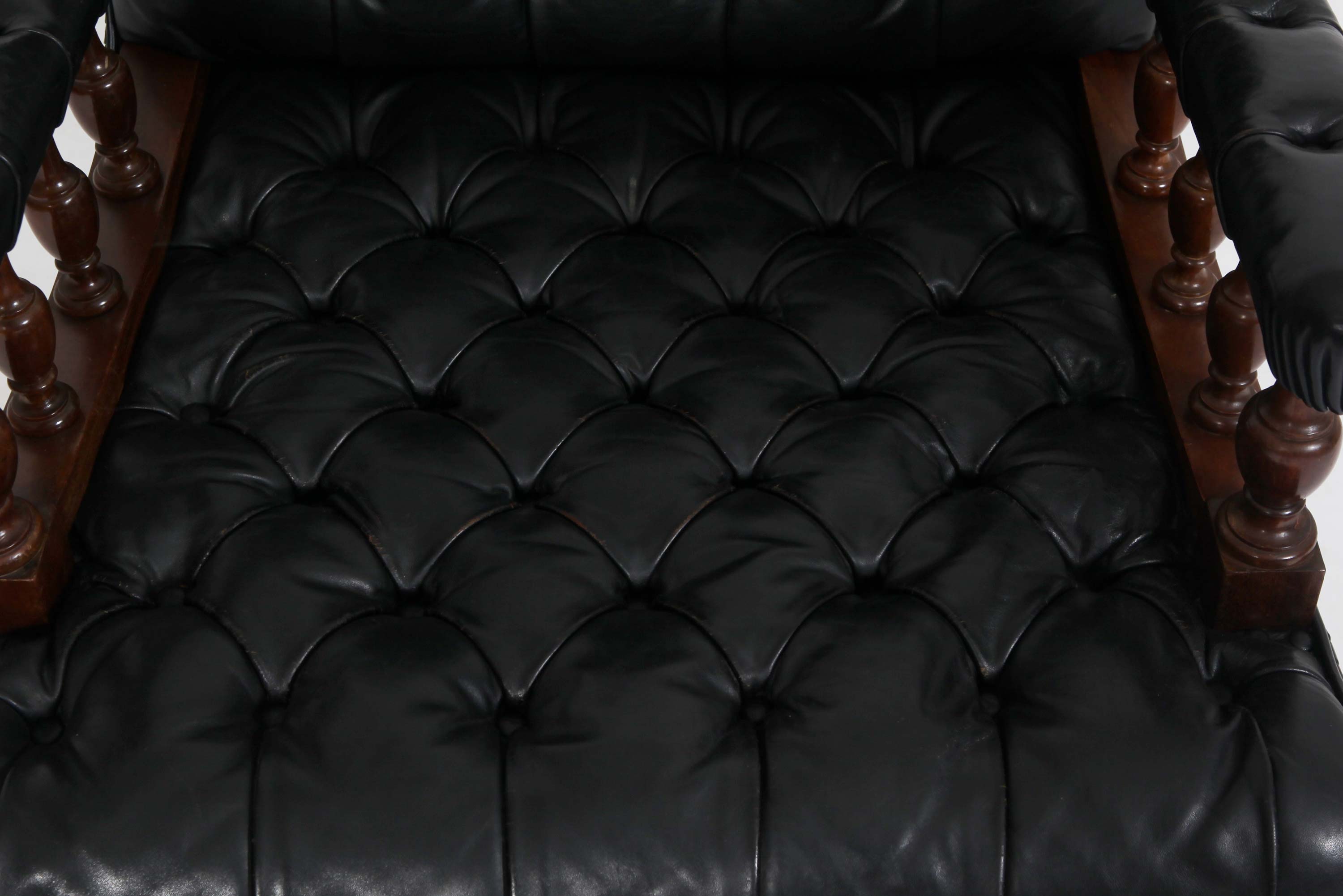 Poltrona chesterfield antica di epoca Vittoriana originale in pelle nera