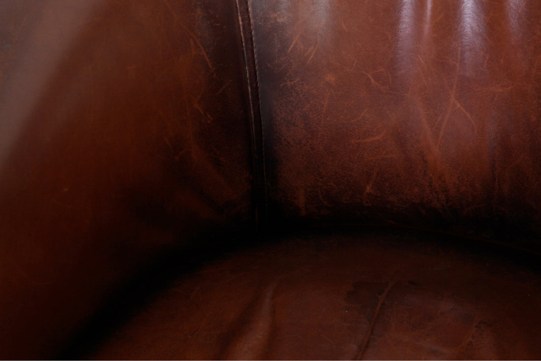 Coppia di poltrone a pozzetto inglese originale vintage marrone anticato