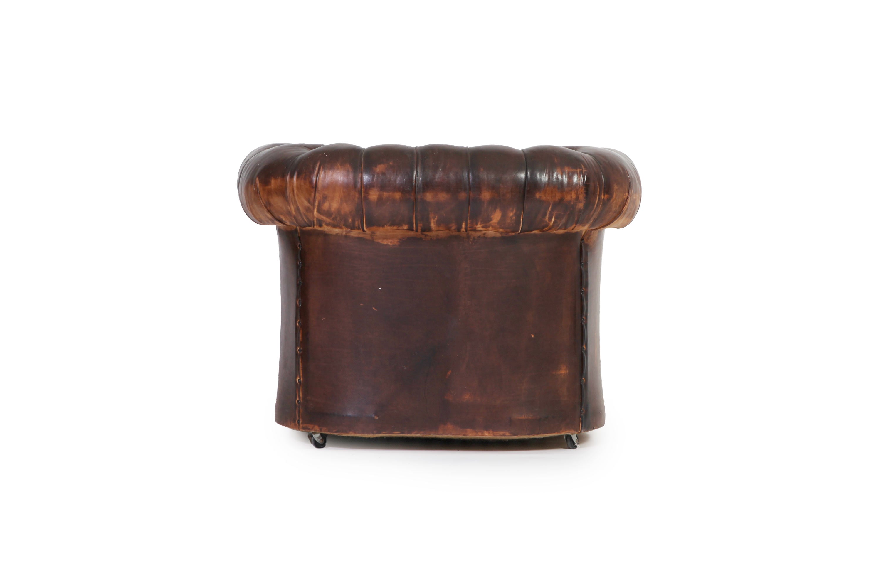 Antica poltrona chesterfield club inglese originale in pelle marrone anticato