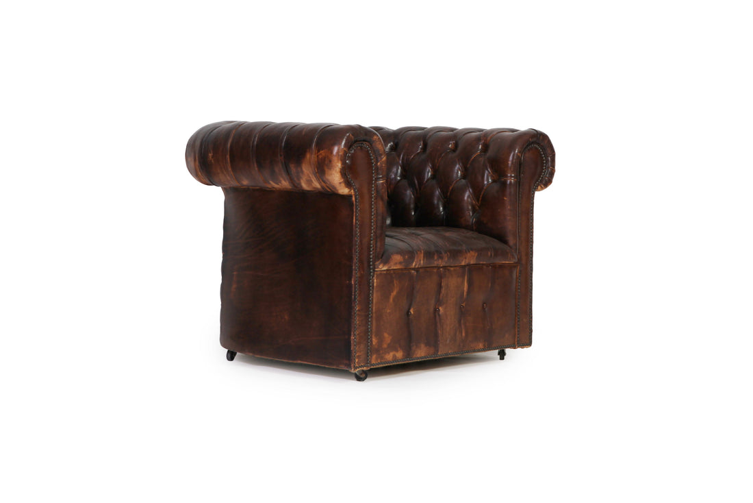 Antica poltrona chesterfield club inglese originale in pelle marrone anticato