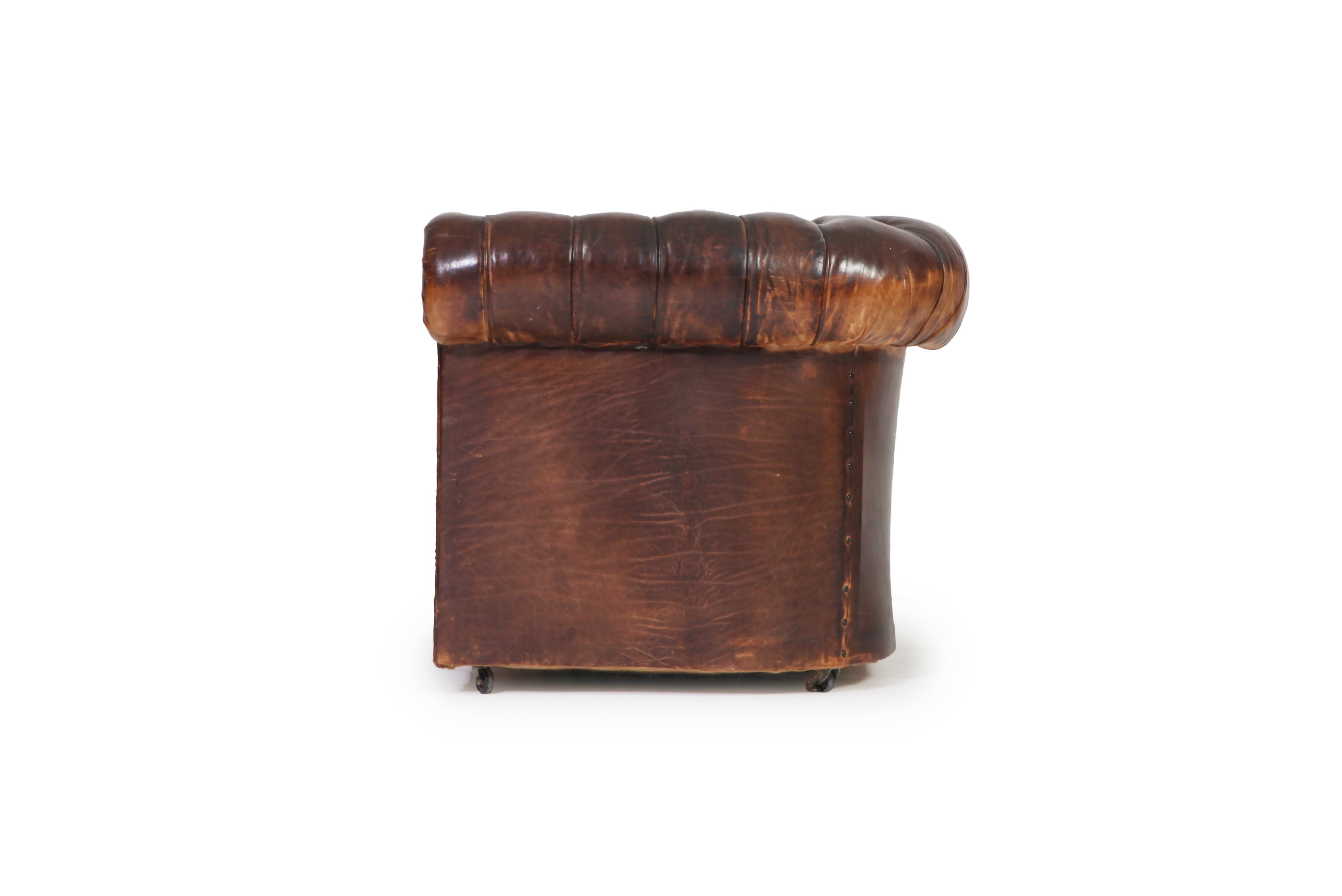 Antica poltrona chesterfield club inglese originale in pelle marrone anticato