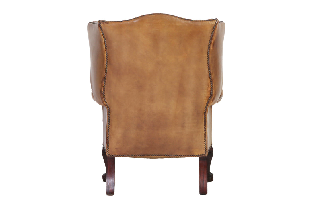 Antica coppia di poltrone chesterfield Wing Back o bergere inglese originale in pelle tabacco