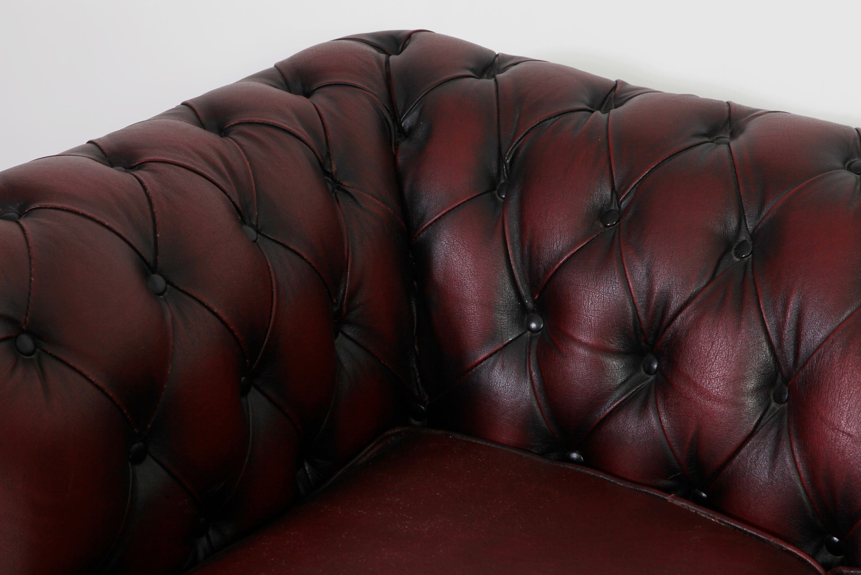 Divano 3 posti chesterfield club vintage inglese originale bordeaux