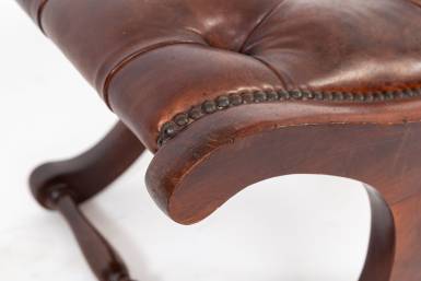 Poggiapiedi chesterfield a forbice inglese originale marrone