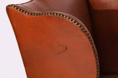 Coppia di poltrone bergere inglese originale vintage in pelle marrone cognac
