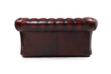Divano Chesterfield club 2 posti inglese originale vintage in pelle rosso bordeaux anticato